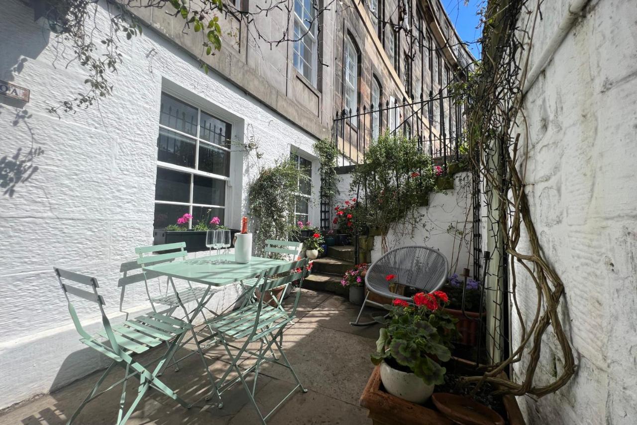 Ferienwohnung Guestready - Chic Flat In The Heart Of Edinburgh Exterior foto